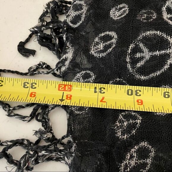 Fashion Bug black and white scarf - Picture 7 of 7